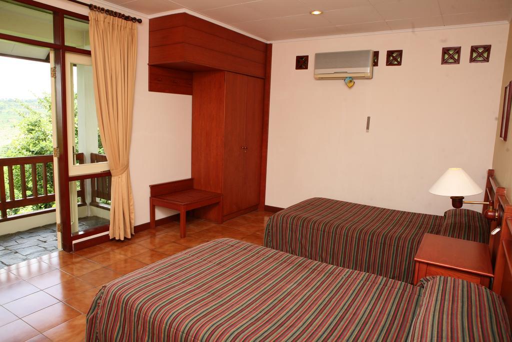 Gunung Geulis Cottages Managed By Royal Tulip Μπογκόρ Εξωτερικό φωτογραφία