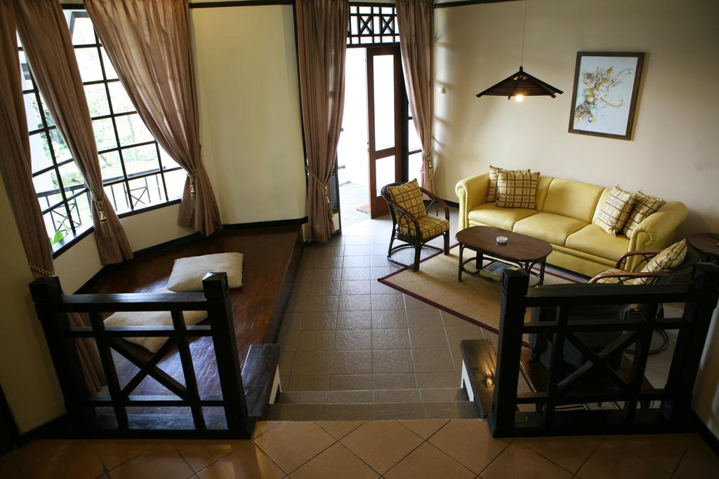 Gunung Geulis Cottages Managed By Royal Tulip Μπογκόρ Εξωτερικό φωτογραφία