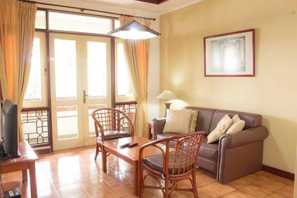 Gunung Geulis Cottages Managed By Royal Tulip Μπογκόρ Εξωτερικό φωτογραφία